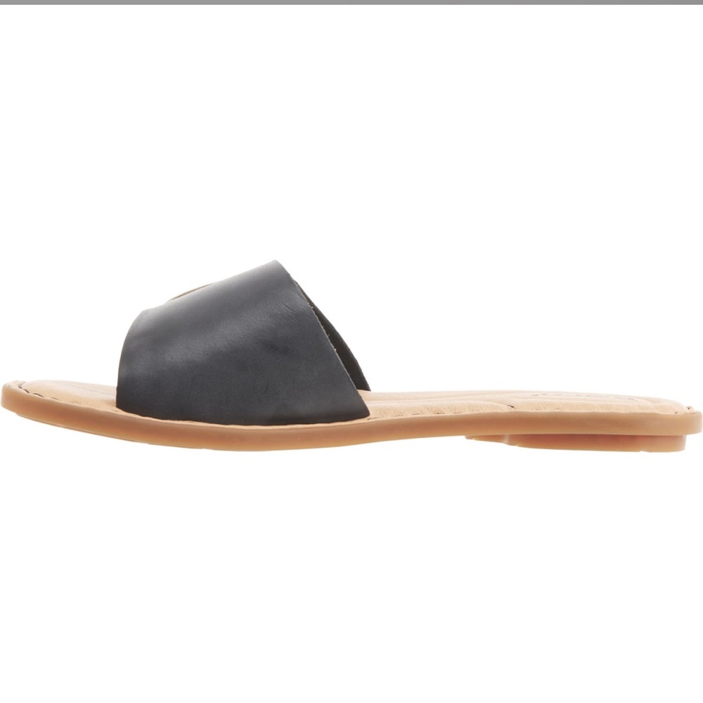 🎉LAST PIECE🎉Born Miarra Big Buckle Slide Sandals - Leather - Picture 6 of 11